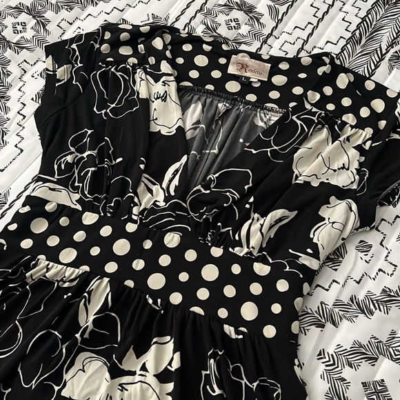 Roulette Floral Polka Dot Dress Size L in Black & White - Picture 5 of 10